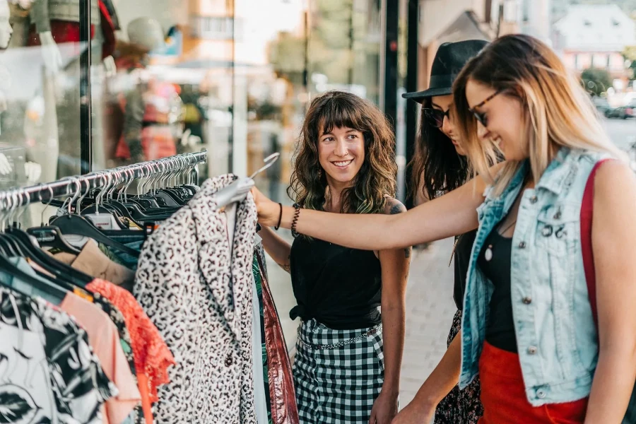 مزایا و معایب خرید حضوری